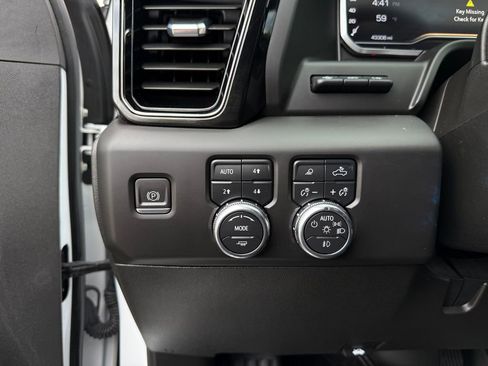 Used 2024 GMC Sierra 3500 AT4 w/ AT4 Premium Plus Package image 44