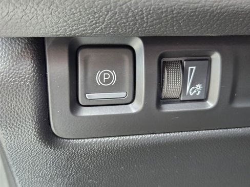 Used 2024 Cadillac XT4 Premium Luxury AWD/4WD image 20