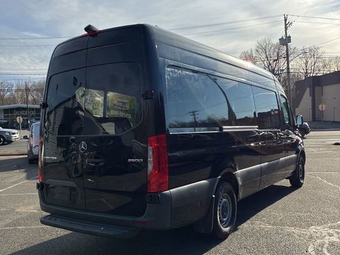 Used 2020 Mercedes-Benz Sprinter 2500 image 4