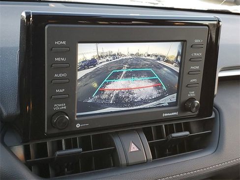 Used 2022 Toyota RAV4 LE image 19