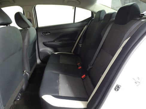 Used 2022 Nissan Versa SV w/ Trunk Package image 11