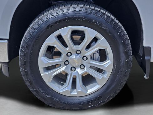 Used 2025 Chevrolet Silverado 1500 LTZ w/ LTZ Premium Texas Edition AWD/4WD image 13