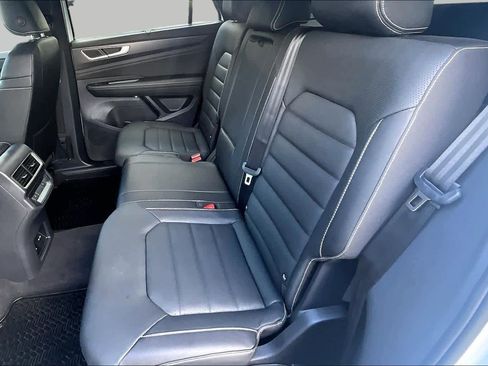 Used 2025 Volkswagen Atlas Cross Sport SEL AWD/4WD image 21
