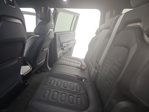 Used 2024 Rivian R1S Adventure image 21