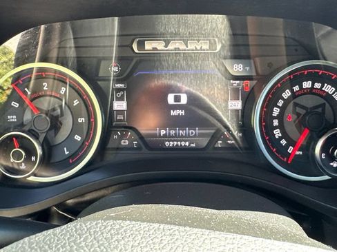 Used 2023 RAM 1500 Laramie AWD/4WD image 27