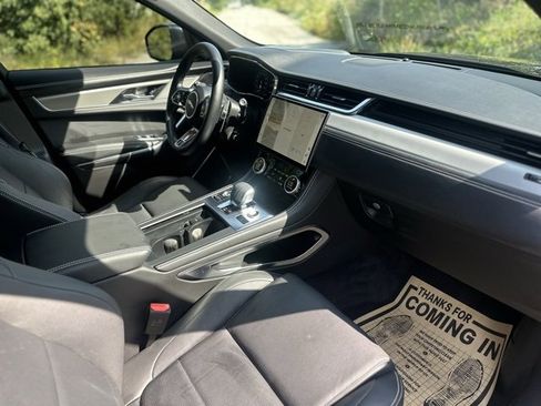 Used 2025 Jaguar F-PACE R-Dynamic S image 19