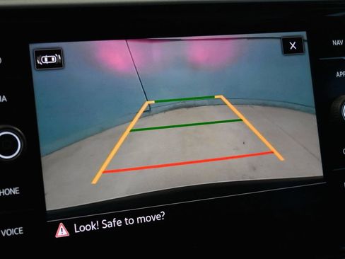 Used 2022 Volkswagen Atlas Cross Sport SEL image 13