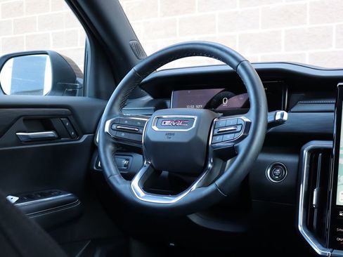 Used 2025 GMC Acadia Elevation FWD image 45