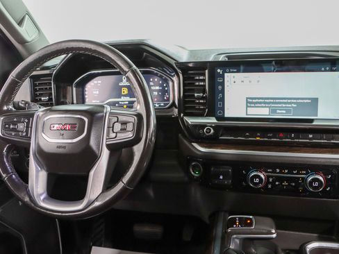 Used 2022 GMC Sierra 1500 Elevation w/ Preferred Package AWD/4WD image 18
