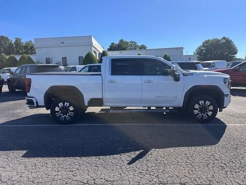 Used 2025 GMC Sierra 2500 Denali w/ Technology Package AWD/4WD image 7