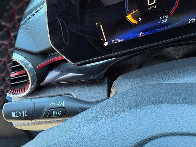 Used 2024 Chevrolet Trax RS FWD image 22