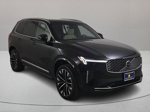 Certified 2026 Volvo XC90 B5 Plus w/ Protection Package AWD/4WD image 1