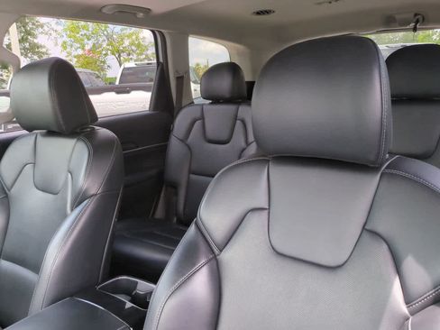 Used 2025 Kia Telluride S AWD/4WD image 8