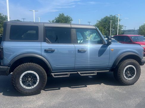 Used 2023 Ford Bronco Badlands AWD/4WD image 6