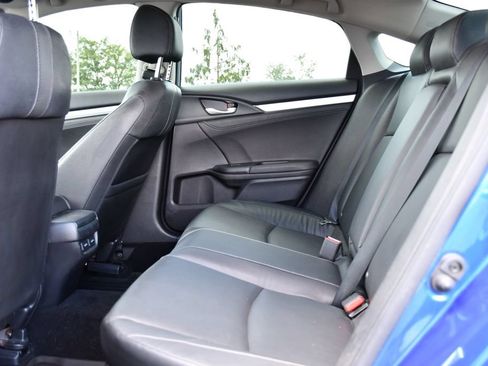 Used 2018 Honda Civic Touring image 21