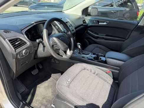 Used 2017 Ford Edge SE AWD/4WD image 9