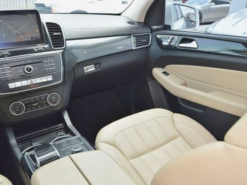 Used 2019 Mercedes-Benz GLS 450 4MATIC image 30