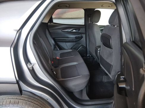 Used 2021 Chevrolet TrailBlazer LT AWD/4WD image 15