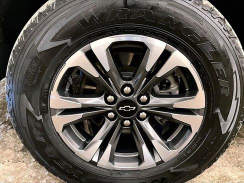 Used 2021 Chevrolet Colorado Z71 image 8