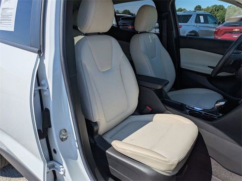 Used 2023 Buick Encore GX Select image 29