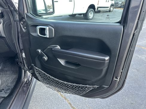 Used 2021 Jeep Wrangler Unlimited Sport image 19