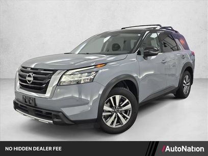 Used 2024 Nissan Pathfinder SL