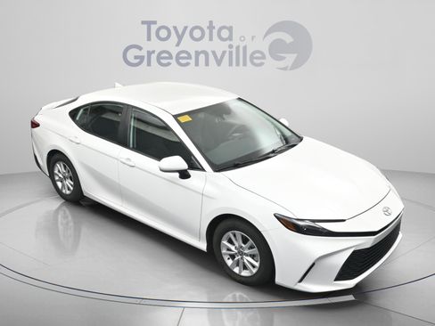 Used 2025 Toyota Camry LE w/ Convenience Package FWD image 20