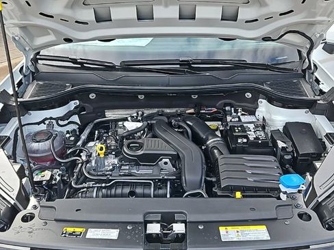 New 2026 Volkswagen Taos SE AWD/4WD image 10