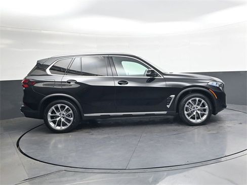 New 2026 BMW X5 xDrive40i image 3