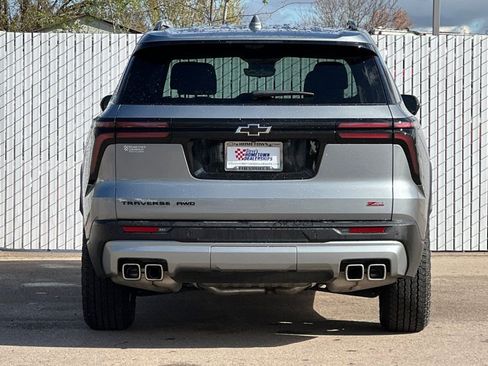 Used 2025 Chevrolet Traverse Z71 w/ Enhanced Driving Package AWD/4WD image 5