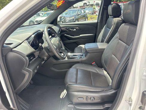 Used 2022 Chevrolet Traverse High Country FWD image 20