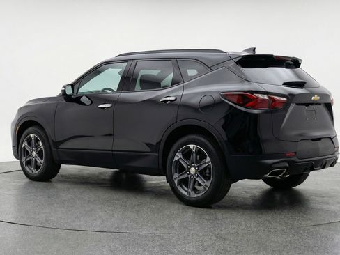 Used 2025 Chevrolet Blazer LT FWD image 6
