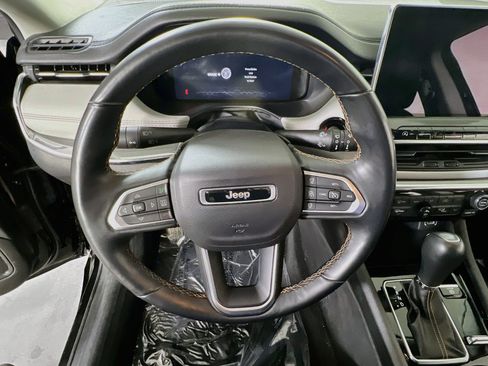 Used 2022 Jeep Compass Limited w/ Elite Group AWD/4WD image 11