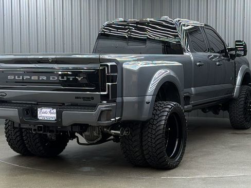 Used 2026 Ford F450 Platinum w/ FX4 Off-Road Package image 5