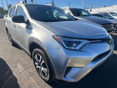 Used 2017 Toyota RAV4 LE w/ Carpet Mat Package FWD image 3