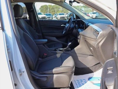 Certified 2025 Buick Encore GX Preferred image 8