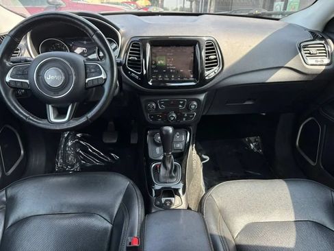 Used 2018 Jeep Compass Limited w/ Navigation Group AWD/4WD image 11