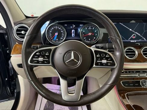 Used 2019 Mercedes-Benz E 300 4MATIC image 36