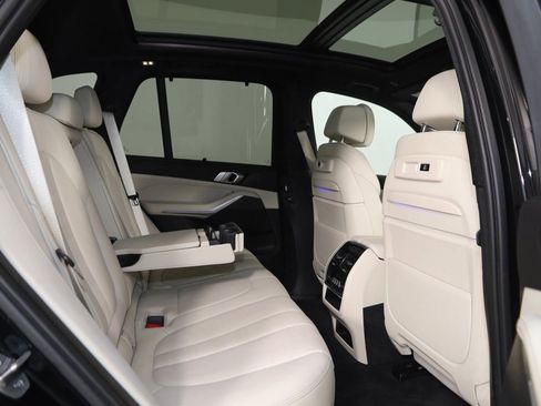 Used 2022 BMW X5 xDrive40i w/ Executive Package image 14