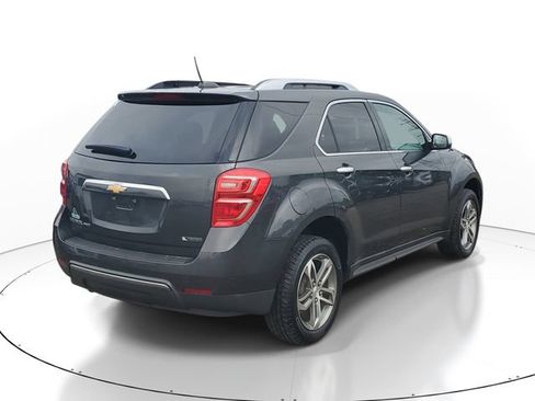 Used 2017 Chevrolet Equinox Premier w/ Enhanced Convenience Package AWD/4WD image 4