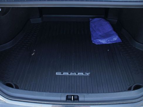 Used 2025 Toyota Camry XLE FWD image 17