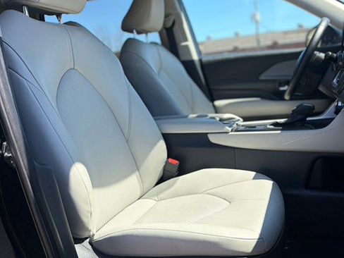 Used 2025 Toyota Grand Highlander AWD image 17