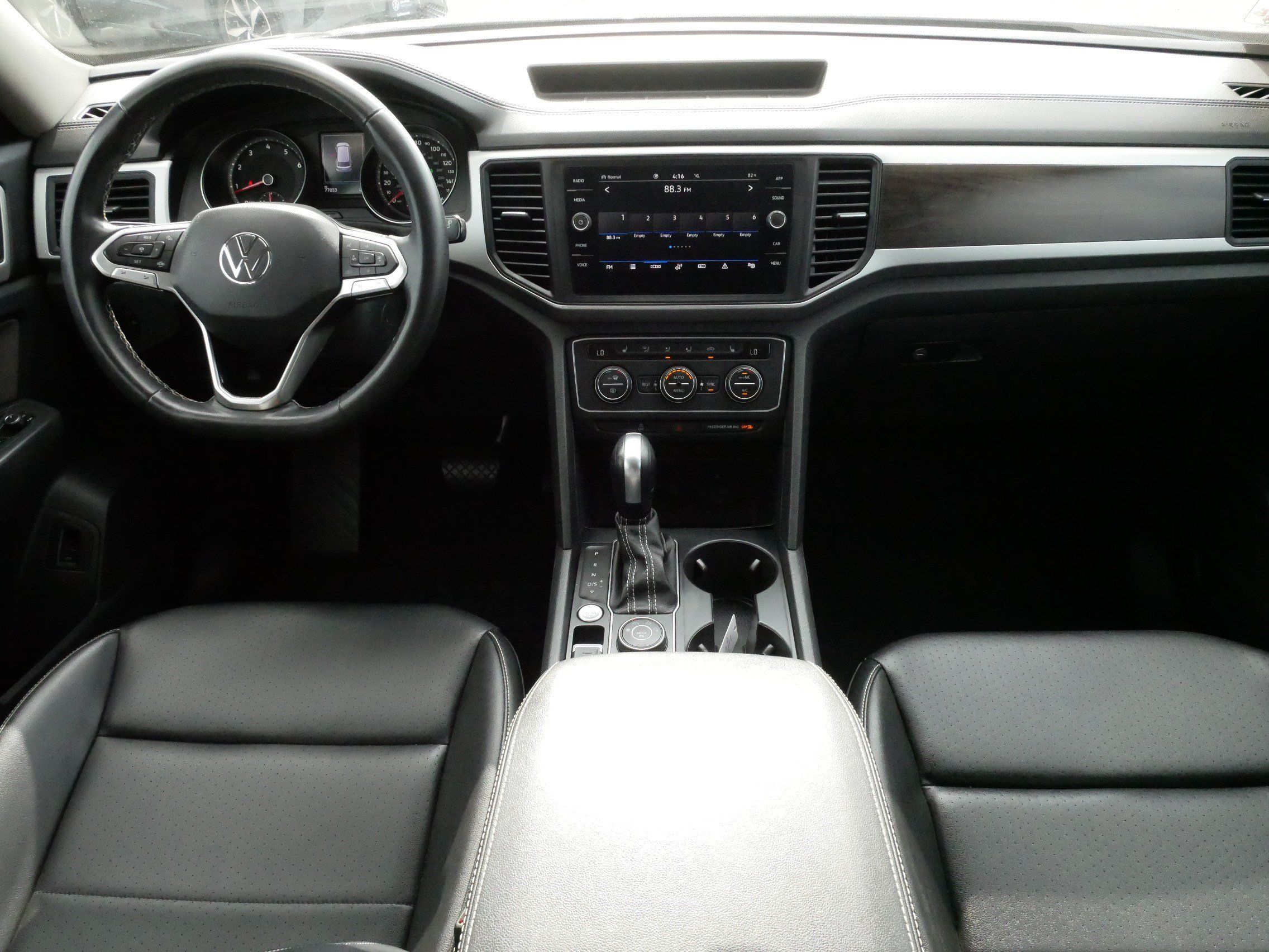 Used 2021 Volkswagen Atlas SE w/ Panoramic Sunroof Package AWD/4WD image 10