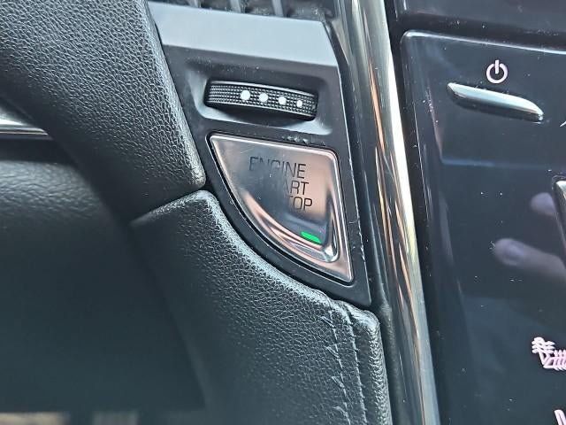 Used 2015 Cadillac ATS Luxury w/ Sun And Sound Package RWD image 17