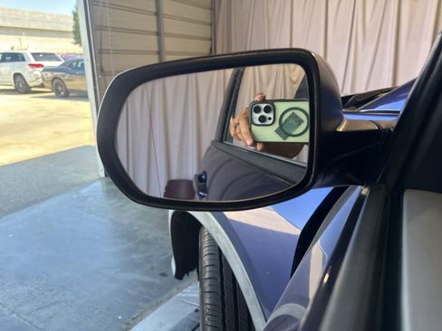 Used 2016 Honda HR-V LX image 16