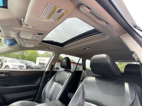 Used 2019 Subaru Outback 2.5i Limited AWD/4WD image 14