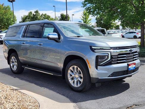 New 2026 Chevrolet Suburban Premier image 5