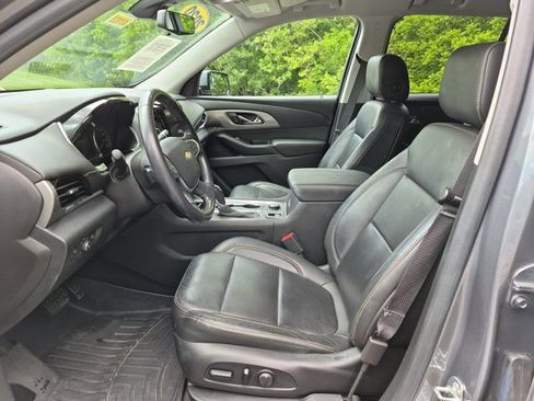 Used 2020 Chevrolet Traverse LT w/ LT Premium Package AWD/4WD image 12