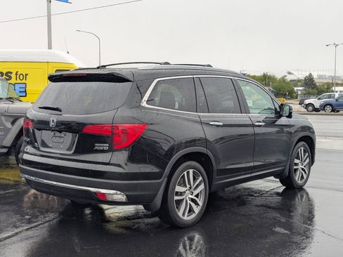 Used 2017 Honda Pilot Touring image 4