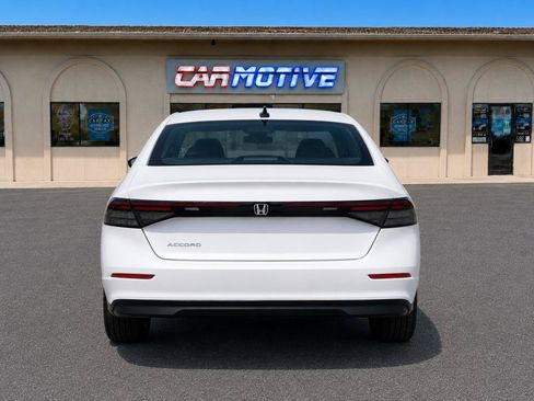 Used 2025 Honda Accord SE image 6